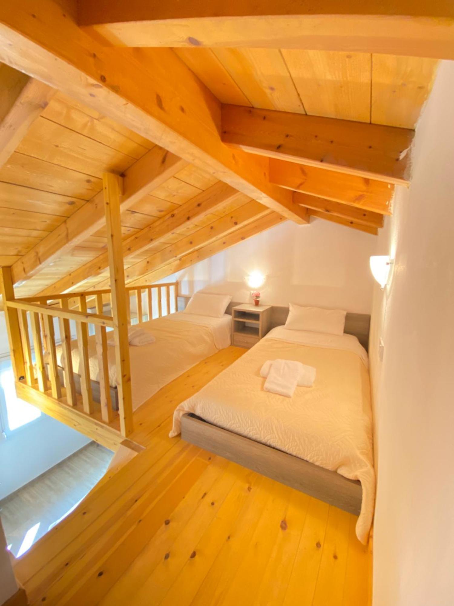 Theo Apartment Маратиас Екстериор снимка