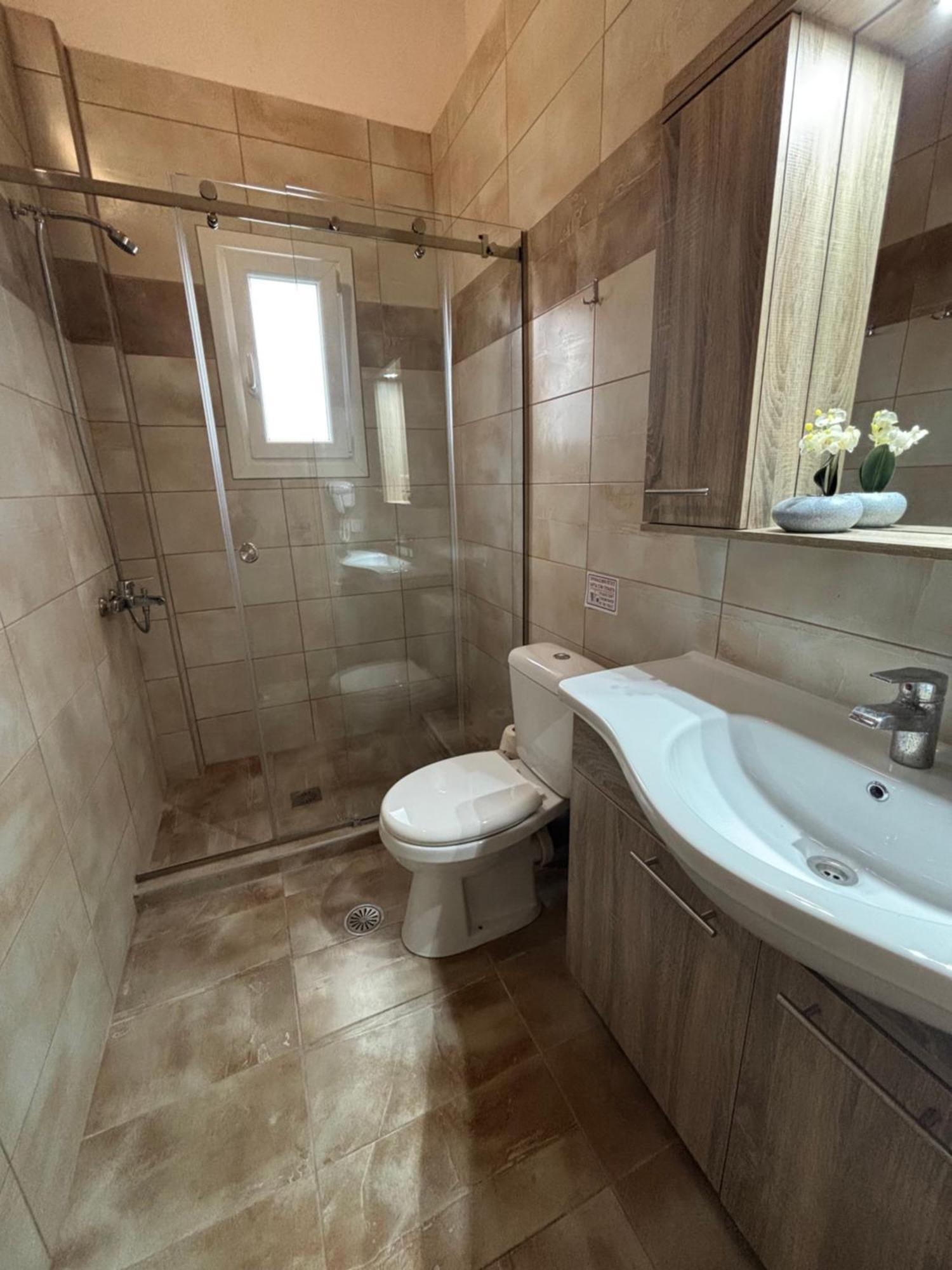 Theo Apartment Маратиас Екстериор снимка